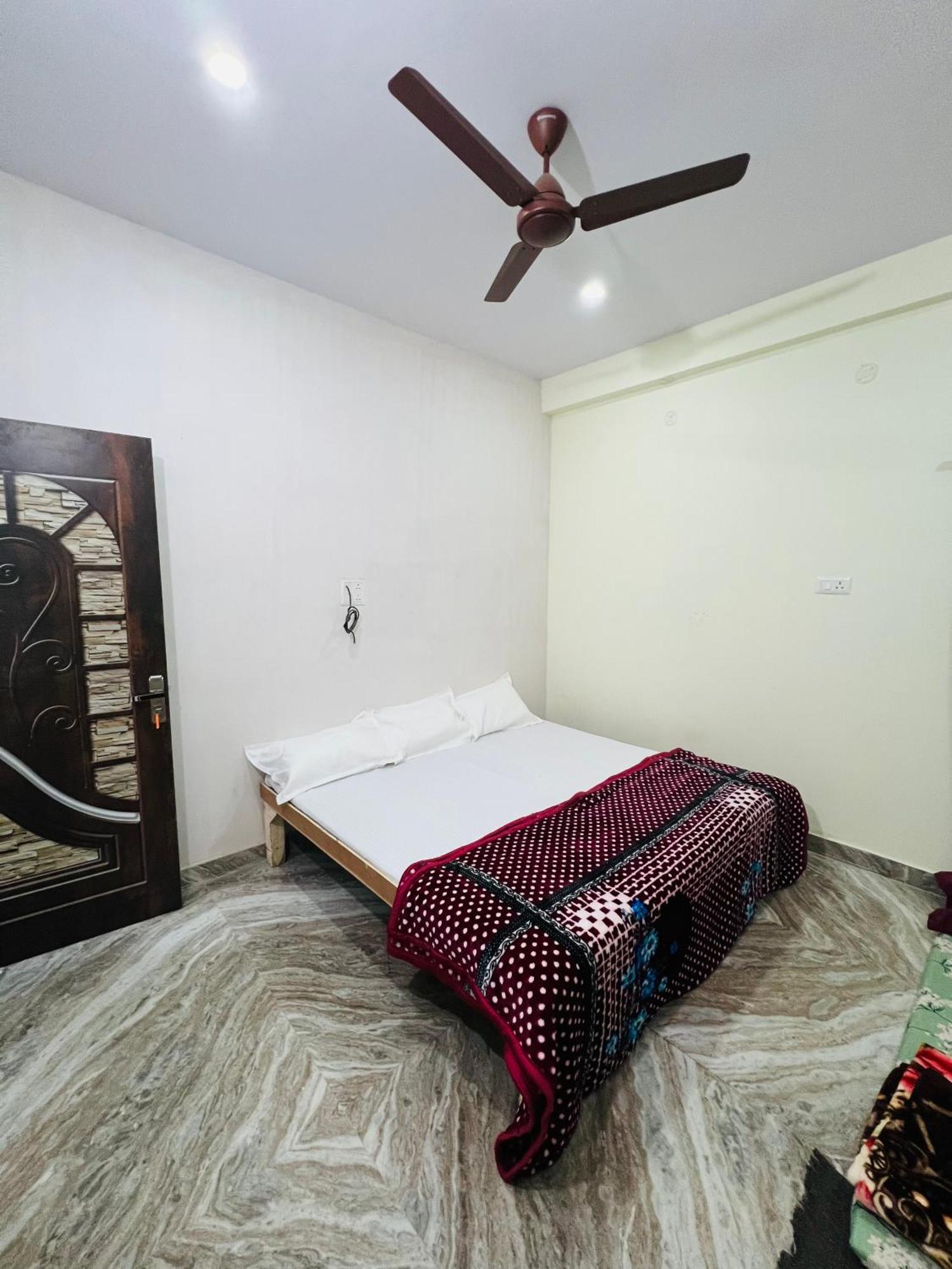 Annapurna Homestays Benares Buitenkant foto