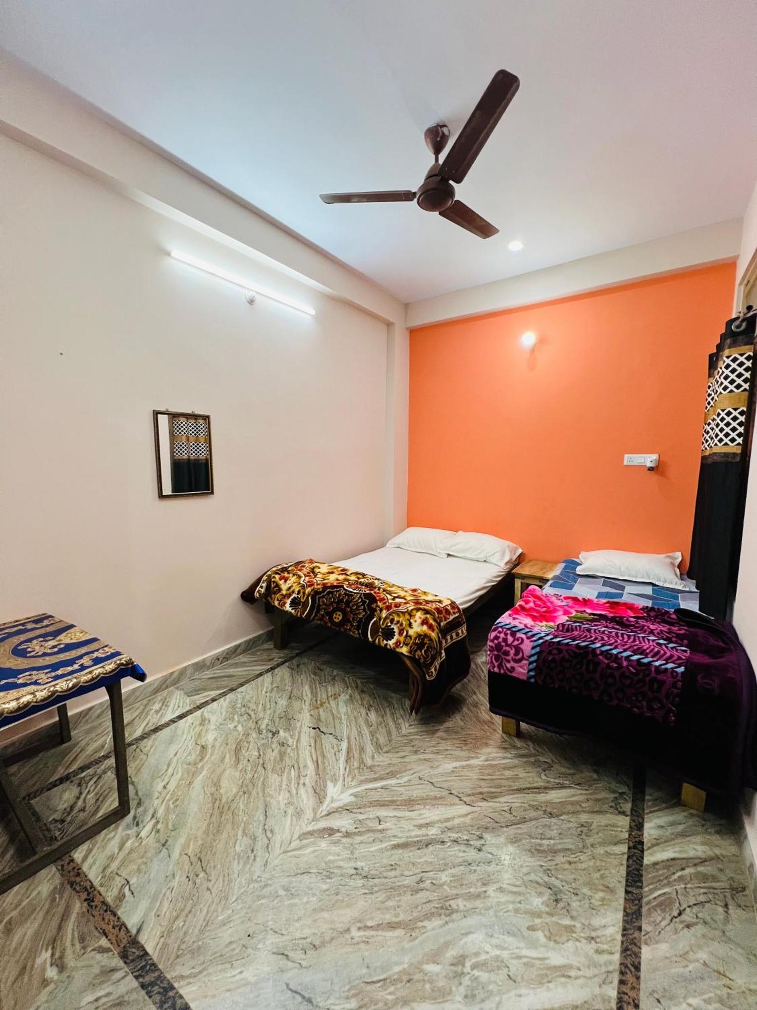 Annapurna Homestays Benares Buitenkant foto